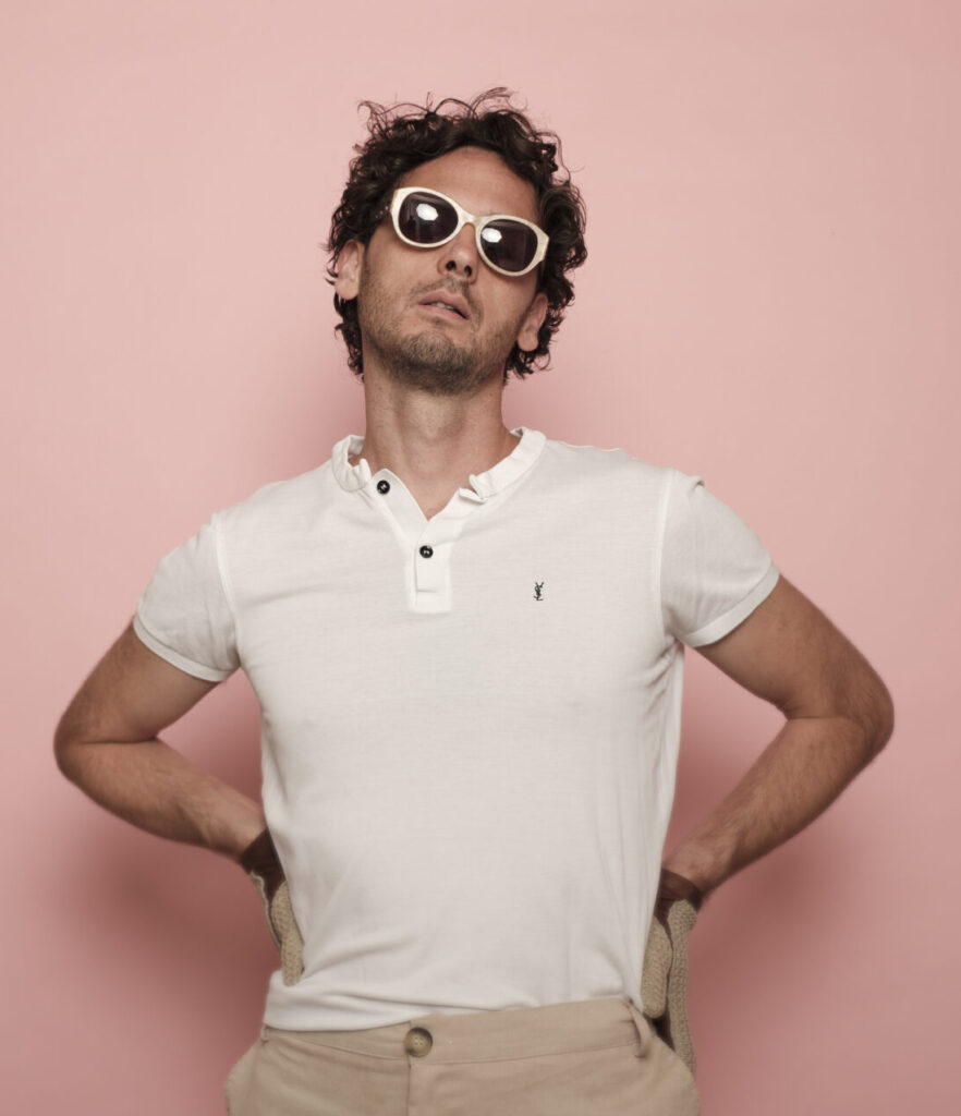 Mason DJ Amsterdam performing live – house and electro producer